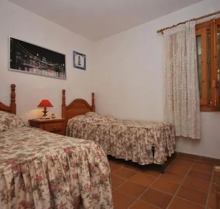 Sant Eloi Sleeps 4 Vila *