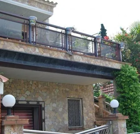 Sant Eloi Sleeps 4 *