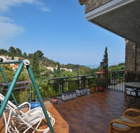 Sant Eloi Sleeps 4 Vila *